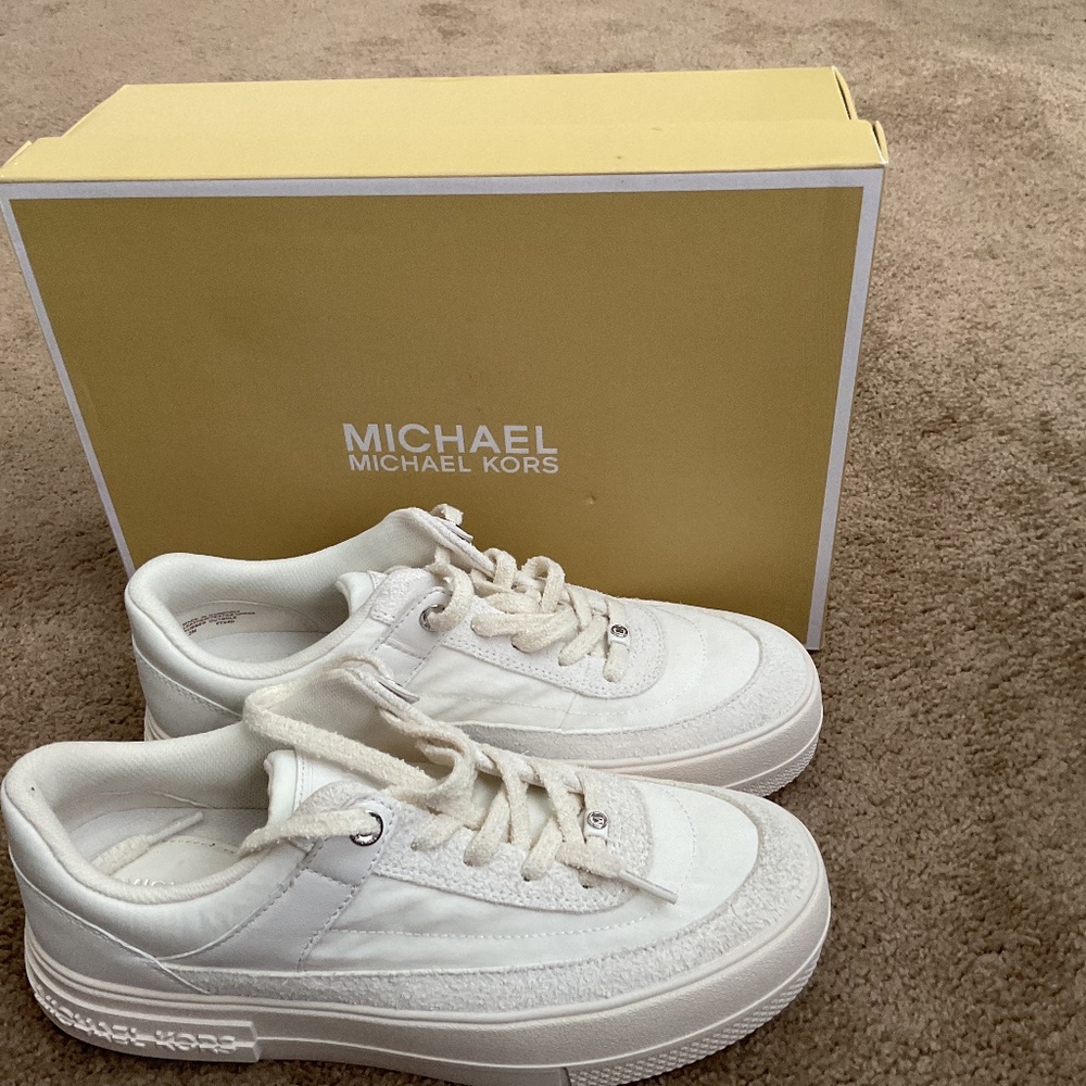 Michael Kors Aurora lace sneaker